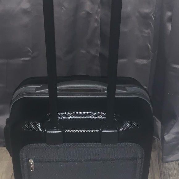 Samsonite 700 series medium size
Like new - Picture 5 of 16